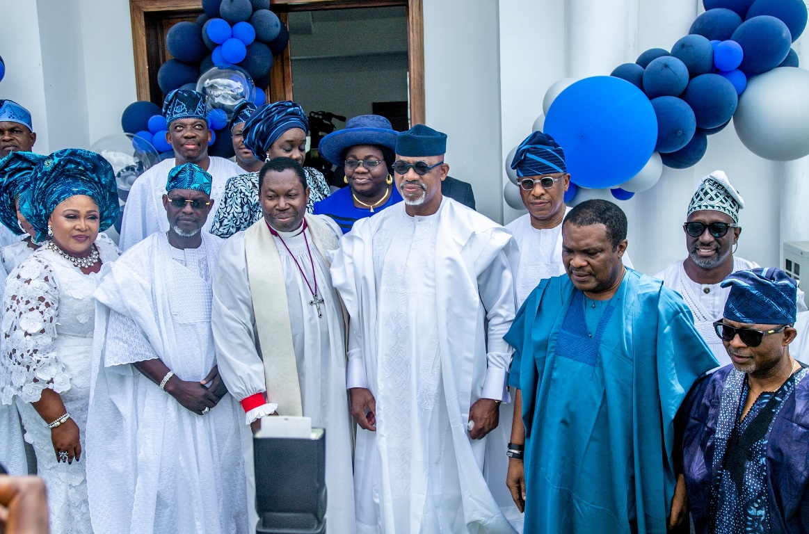 SIFAX Chairman Taiwo Afolabi Donates Church, Vicarage to Ijebu Anglican Diocese