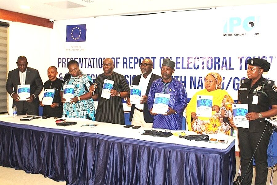 The agreement signing ceremony between GOCOP and IPC