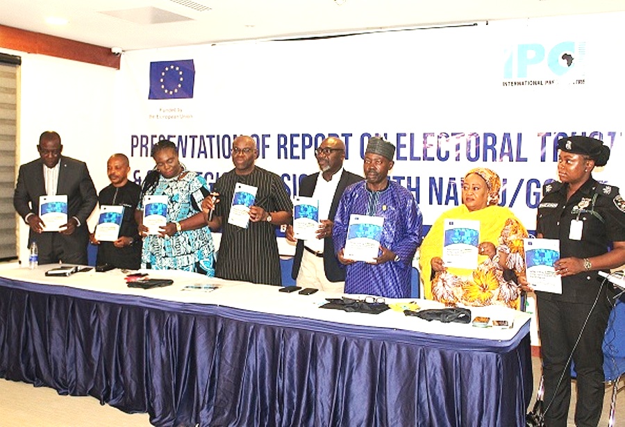 The agreement signing ceremony between GOCOP and IPC